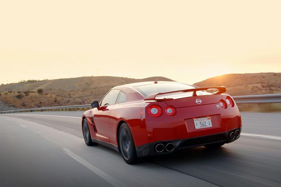  Nissan GT-R 2007 года  (фото 202 из 480)